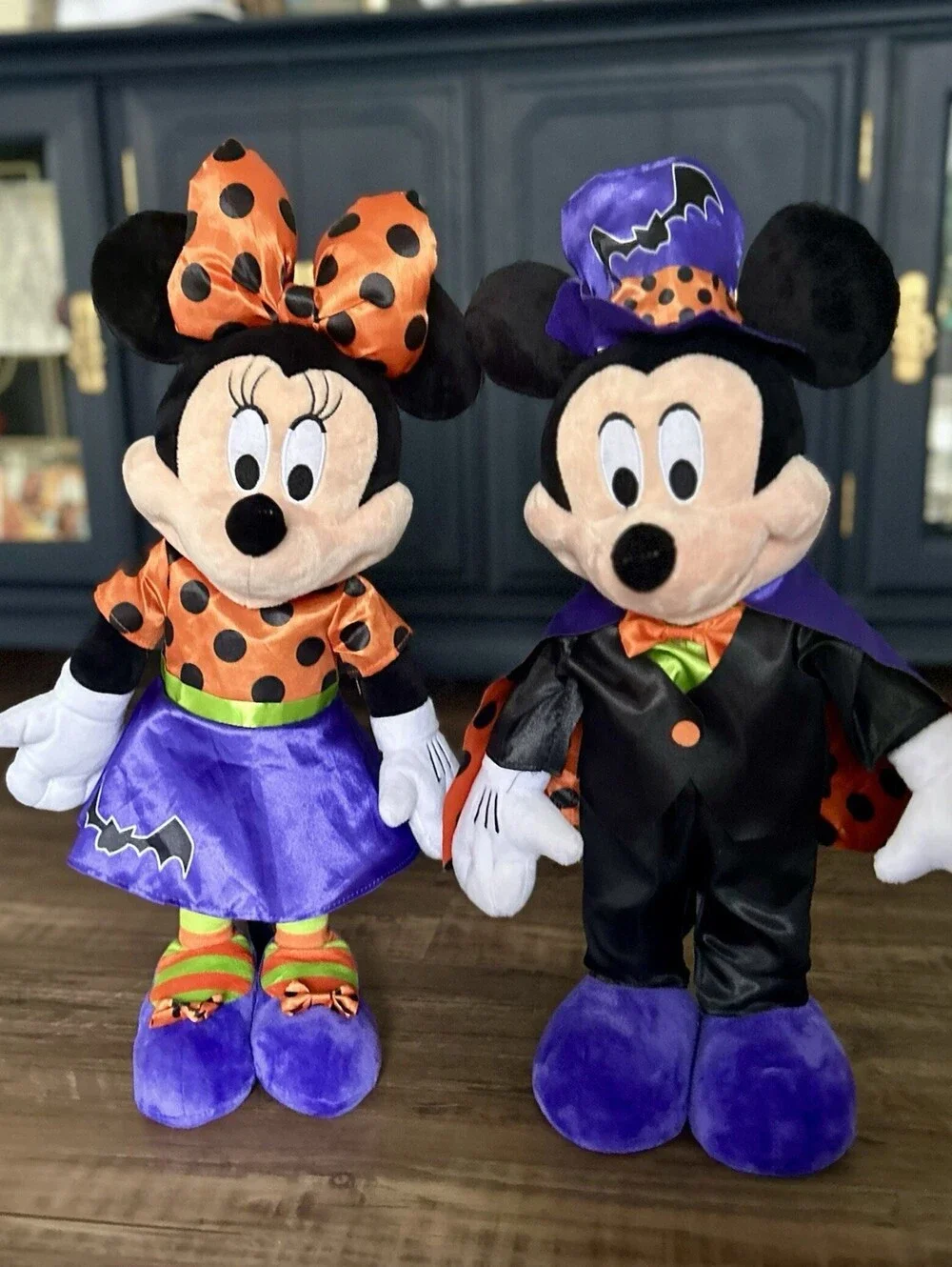 Disney 20” Mickey & Minnie Mouse Halloween Greeters Standing Figures